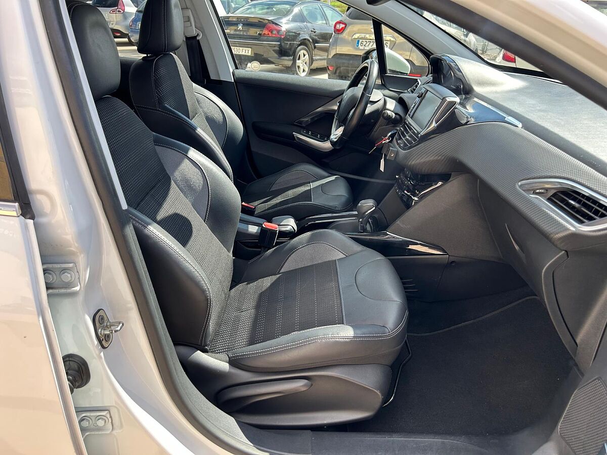 PEUGEOT 2008 ALLURE 1.2 E-THP AUTO SPANISH LHD IN SPAIN 82000 MILES 1 OWNER 2017